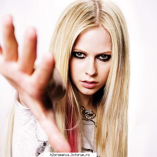 Avril Lavigne - just_add_h2o - Artisti Preferati