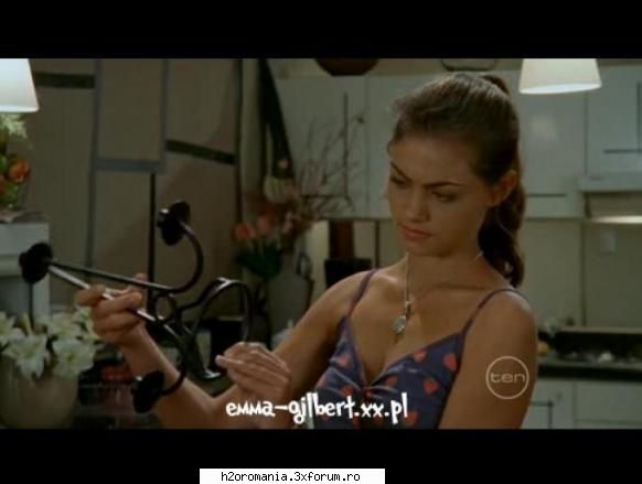 Galerie Foto - raluca - Phoebe Tonkin/Cleo Sertori