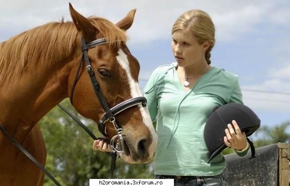 Galerie Foto - raluca - Claire Holt/Emma Gilbert