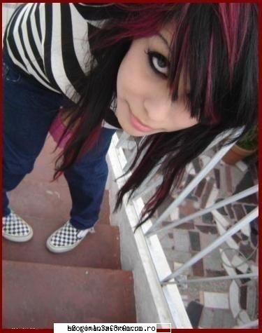 HOT or NOT - Iulya - Jocuri